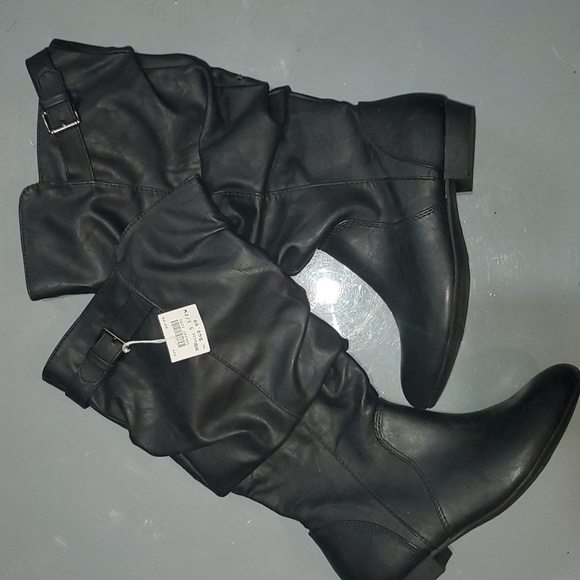 Brand new black size 5.5 Wide boots w/ zipper - Picture 5 of 6